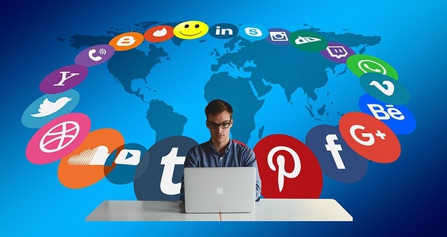 The User Experience of Social Media Websites